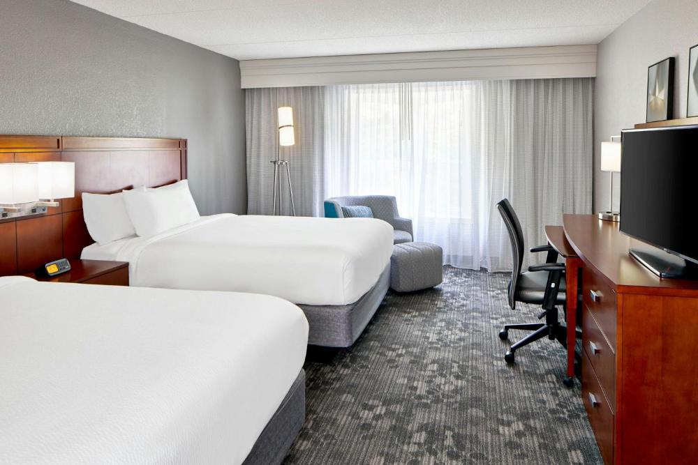 Guest room, 2 Queen interior